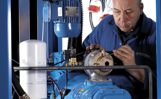How to maintain and service screw air compressor？